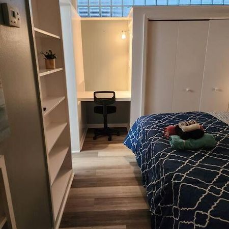 Appartement Blue Shark *W7* @ Montrose 1Br Private King Loft à Houston Extérieur photo