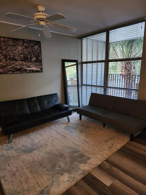 Appartement Blue Shark *W7* @ Montrose 1Br Private King Loft à Houston Extérieur photo